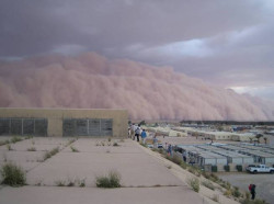 Sandstorm rolling in