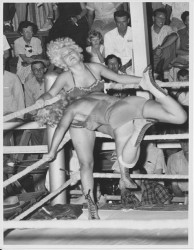 1950s Women wrestling