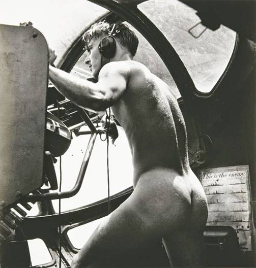 Naked gunner, Rescue at Rabaul, 1944
