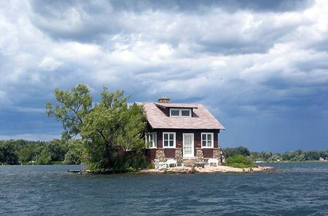 http://twistedsifter.com/2013/05/just-room-enough-island-thousand-islands/