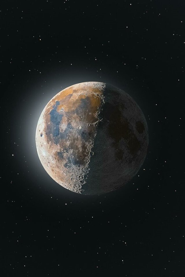 Poignant Photos An HD Image of a waning moon